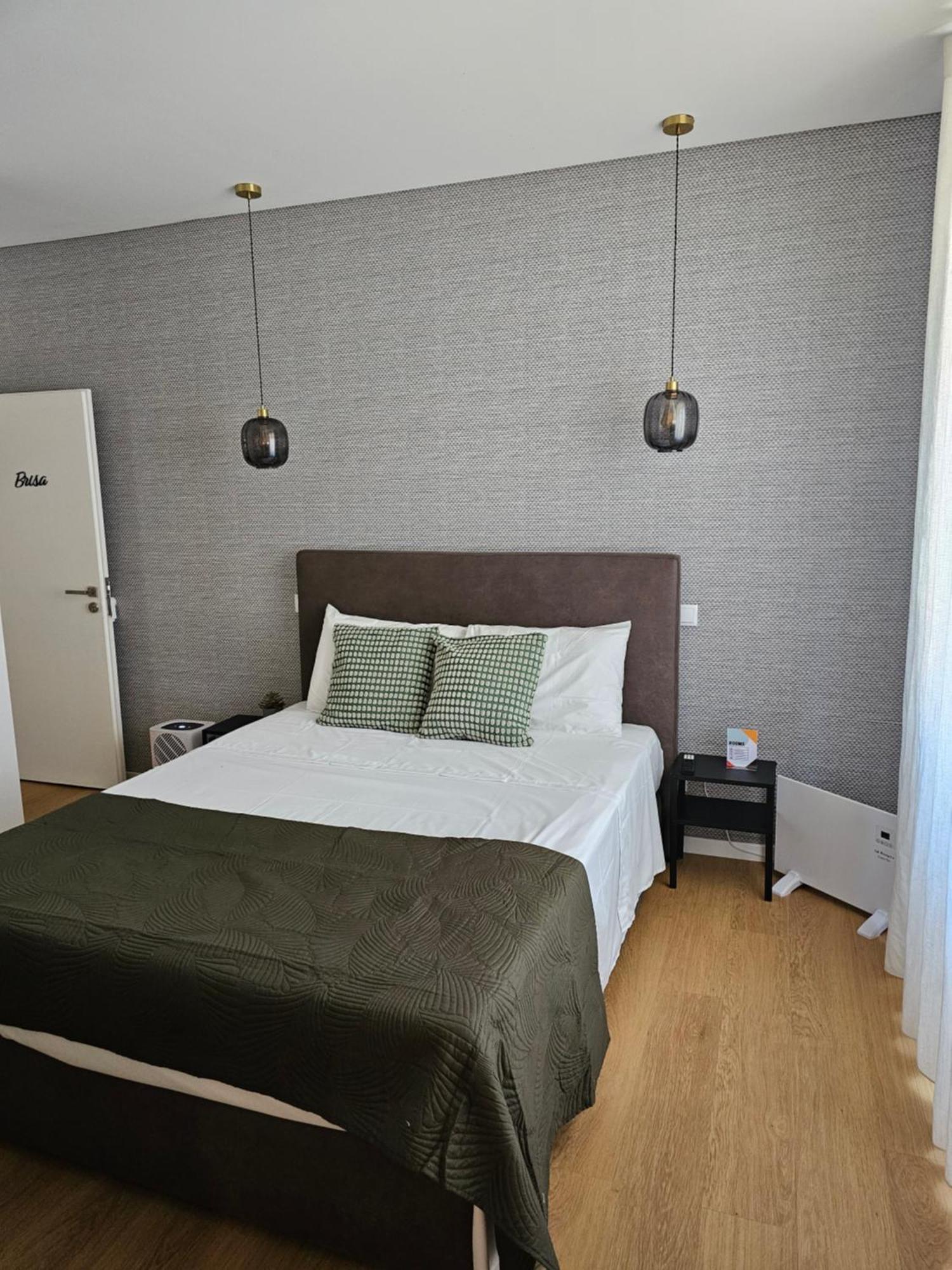 Surfsoul Guesthouse - Bed And Breakfast Peniche Exterior foto